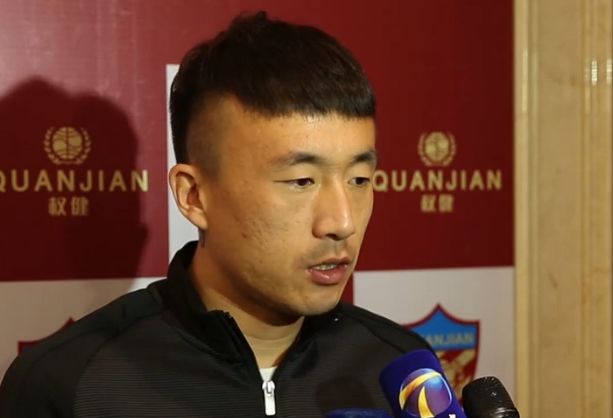 所以，他哪里知道，叶辰跟叶长缨长得到底像不像。